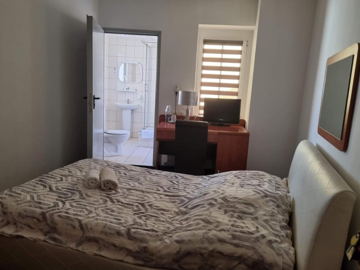 Przy Zelaznym Moscie Bed & Breakfast Klodzko Ngoại thất bức ảnh