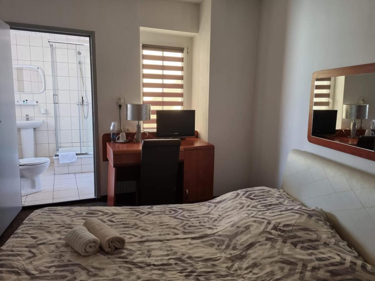 Przy Zelaznym Moscie Bed & Breakfast Klodzko Ngoại thất bức ảnh